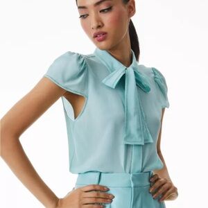 Alice +Olivia Jeannie Silk Cap Sleeve Bow Blouse Blue Size Large